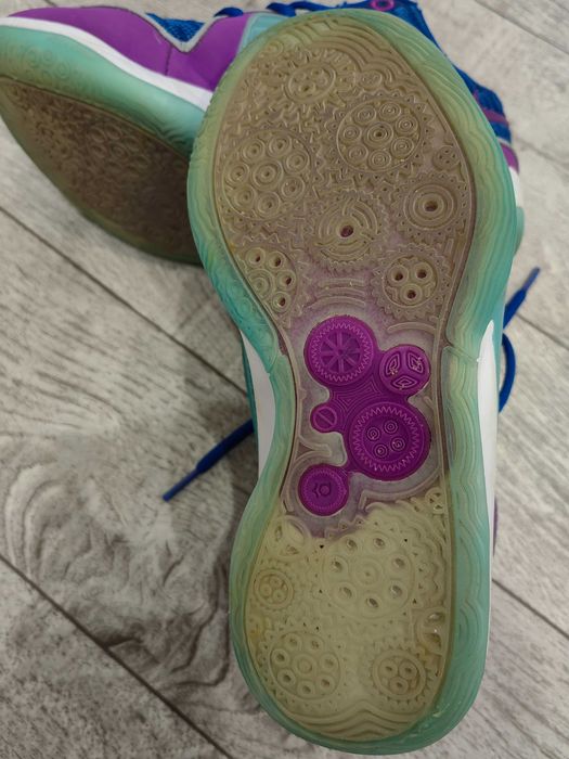 Кроссовки для баскетбола