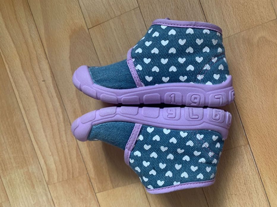 Papuci interior Primigi marimea 22