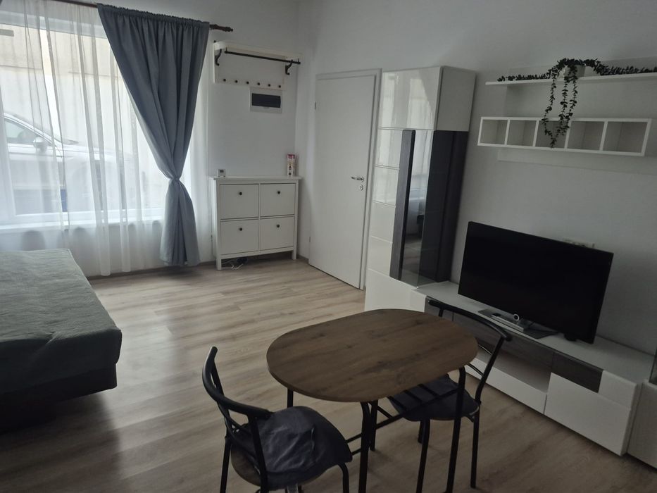 Garsoniera lux de inchiriat