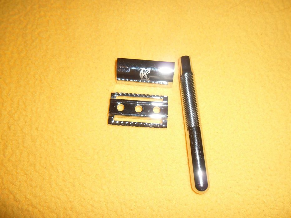 Aparat de Ras Clasic Inox si pensula de ras noi