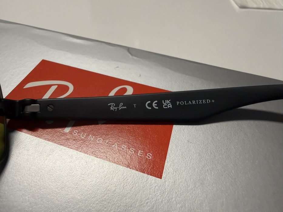 Слънчеви очила Ray Ban уникален модел.