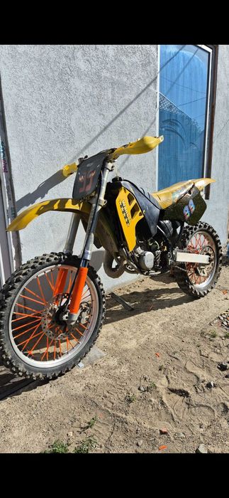Suzuki rm 125 2t