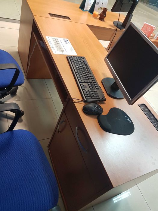 Офис бюро. Изключително добро състояние.