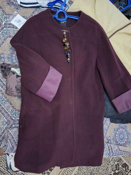 Прадаётся пальто