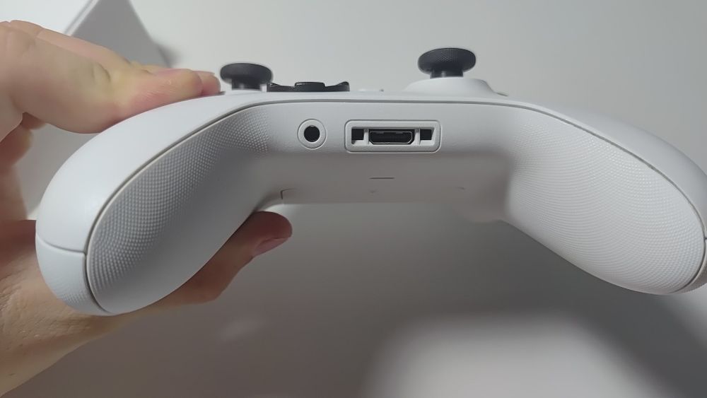 Оригинальный геймпад Xbox Wireless Controller (Robot White).