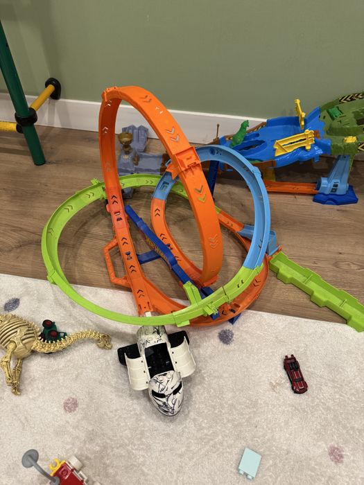 Хот Вилс трэк циклонная петля Hot Wheels