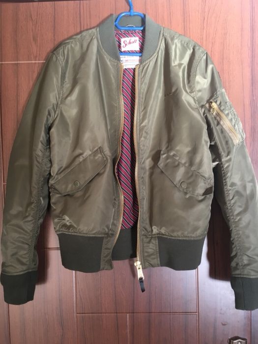 яке камуфлажно зелено