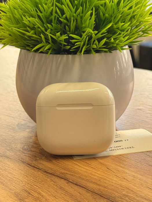 AirPods 4 Series