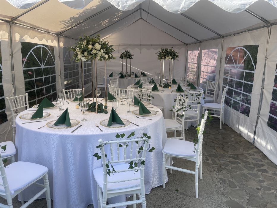 Inchirez cort/corturi compelt echipate, mese, scaune