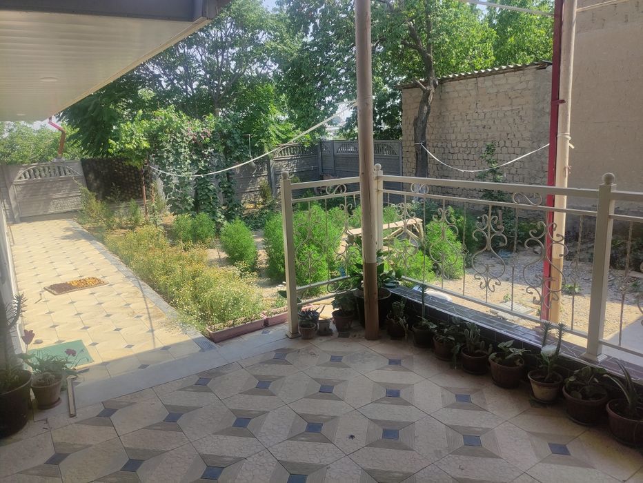 Продаётся дом в центре города 5 комнат, 4.5 соток