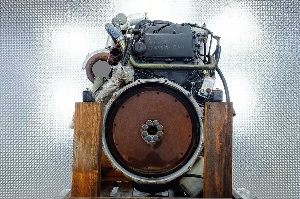 Motor complet IVECO F2BE0681D - Piese de motor