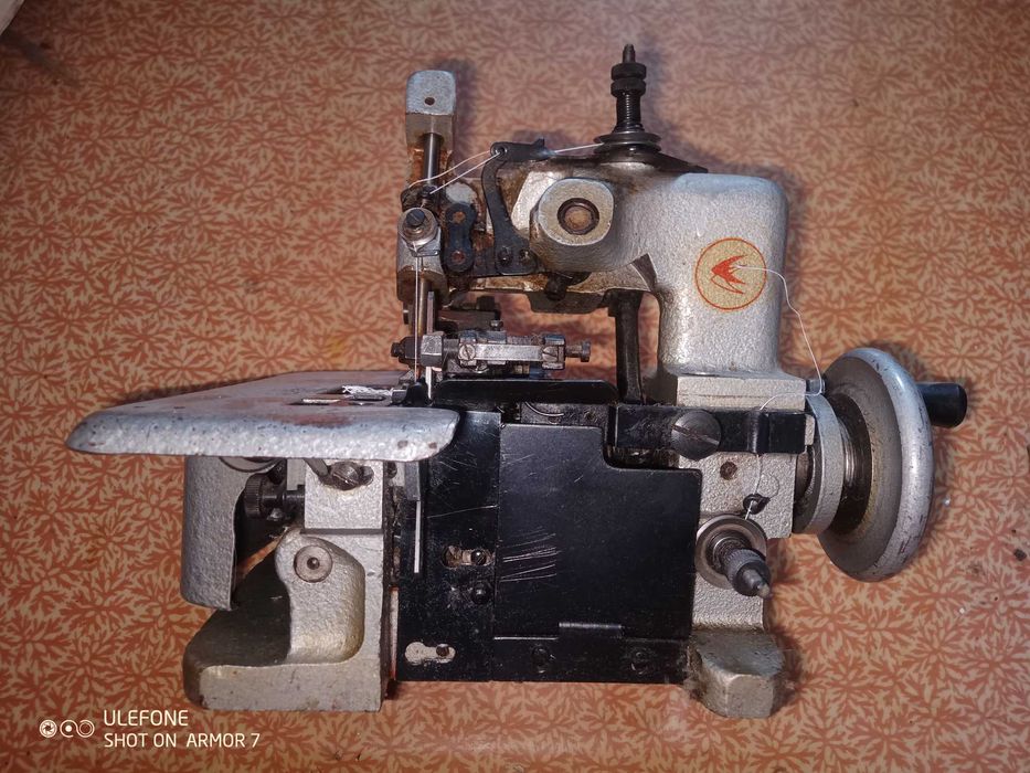 Оверлок промышленный