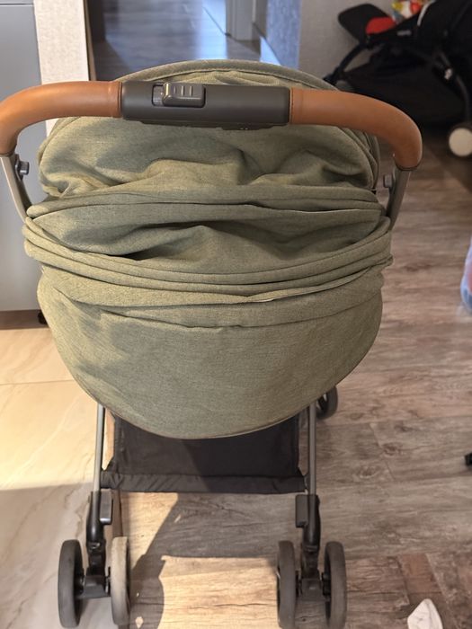 Продам коляску JOIE