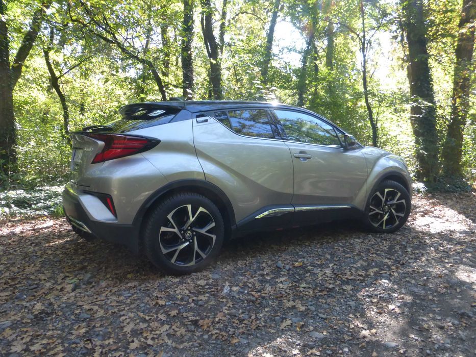 Toyota C-HR 2.0 L Bi-tone Full Led Istoric Garantie 44mii Km