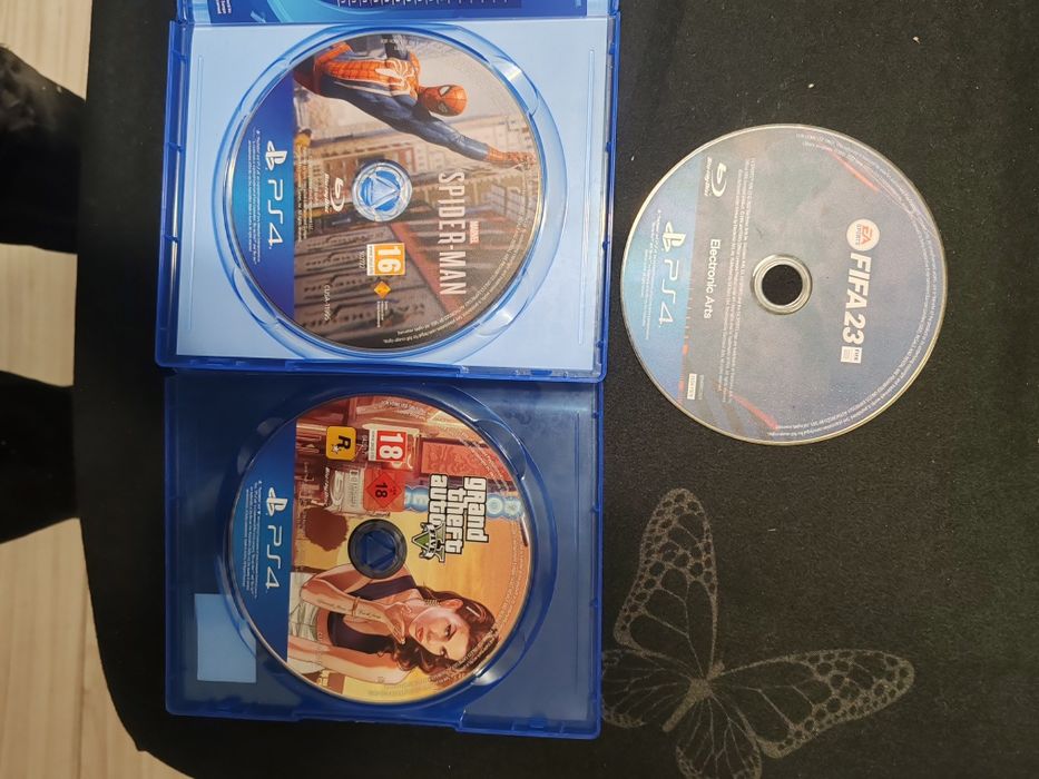 Vând/schimb jocuri PS4