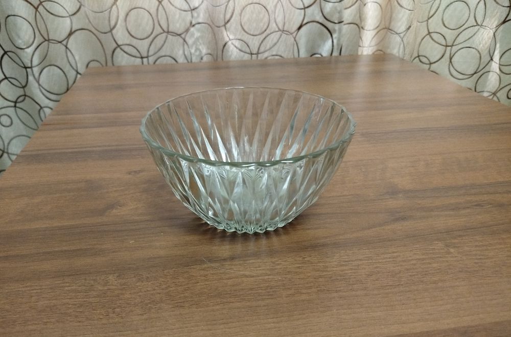 Стеклянные салатницы