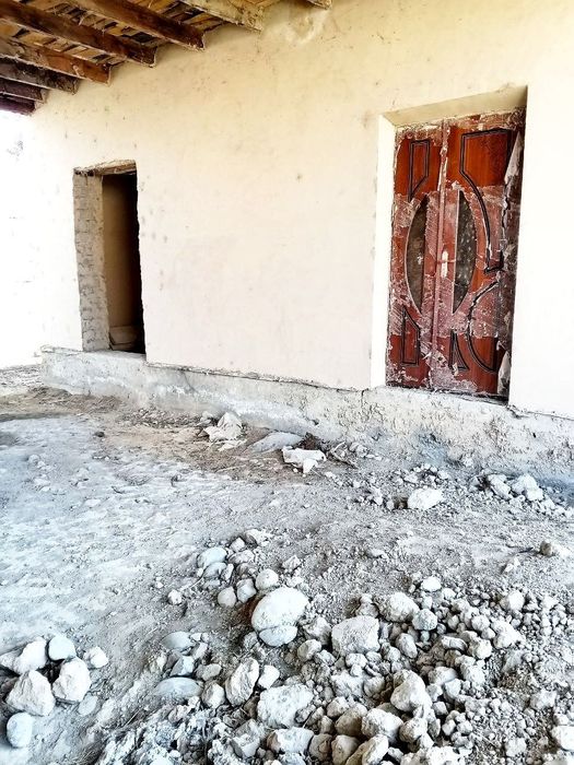 Чархин Посгаи Балхиён маҳалласи ховли сотилади