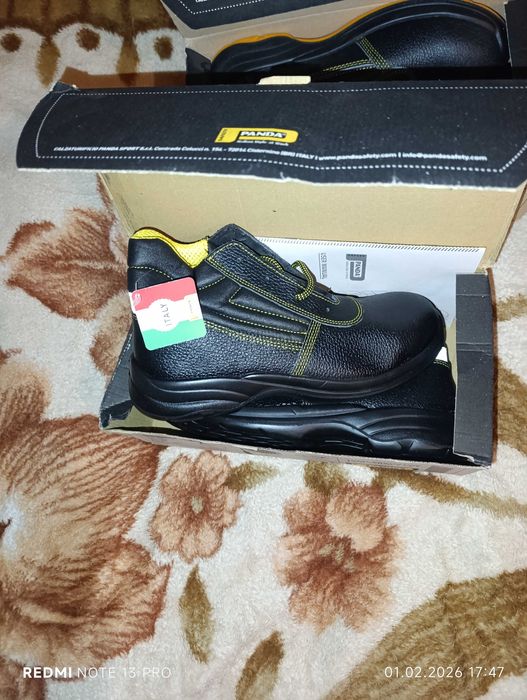 Работни обувки чисто нови