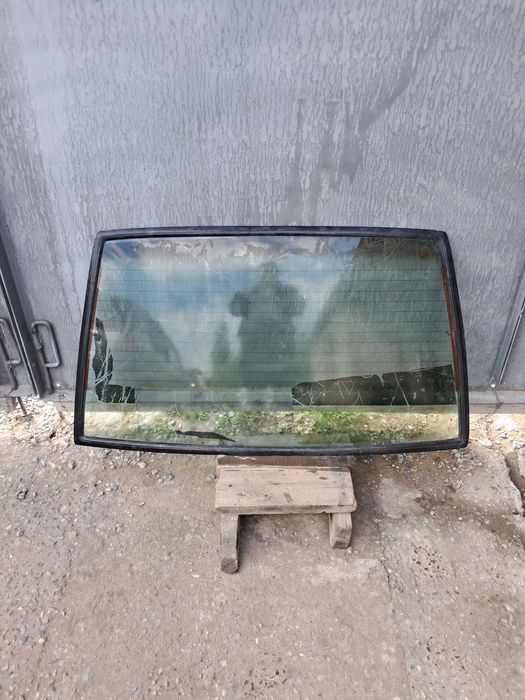 Ваз 2114 дверь лобовой рул и стеклоподемники продаётся