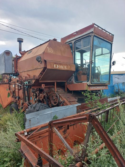 Продам Енисей Комбайн