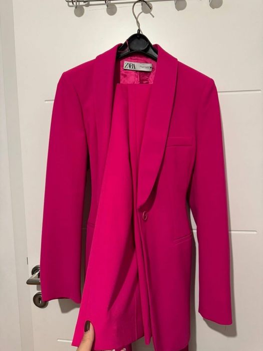 Zara костюм.   .