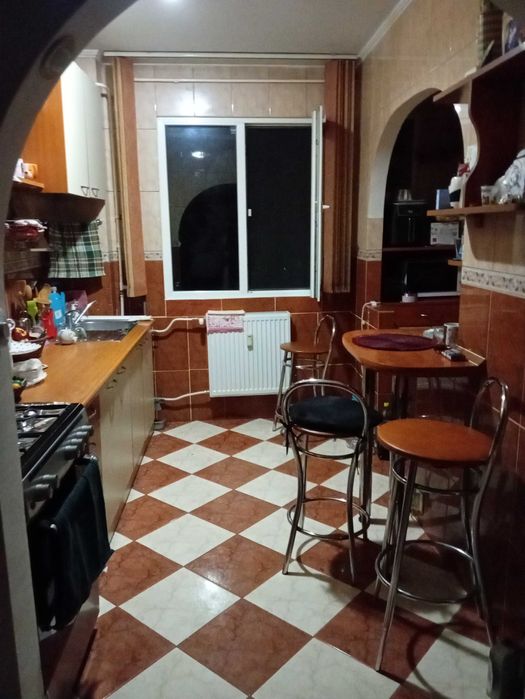 Caut colega de apartament