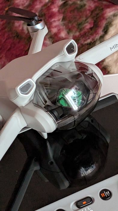 Vand drona dji mini 3 cumparata de noua acum 8 luni