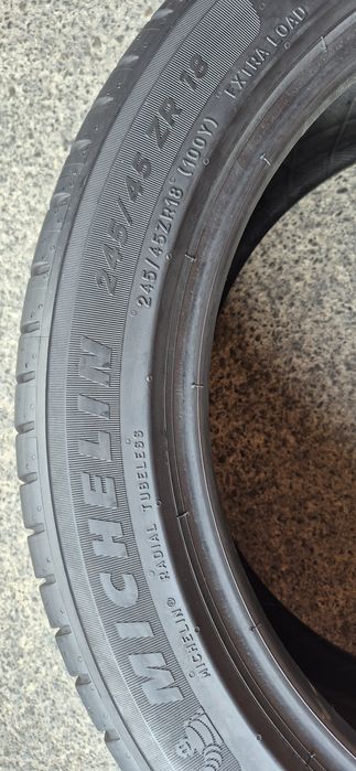 4 anvelope vara ca noi,fata Michelin 245/45/18,spate Goodyear 275/40/18.Pretul este pe bucata.