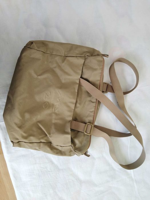 НОВА Вershka,Mandarina Duck,и др.