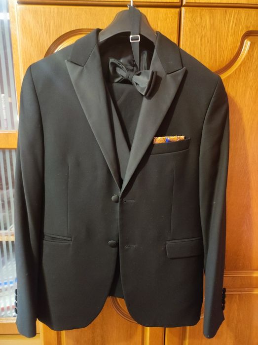 Costum de nunta complet