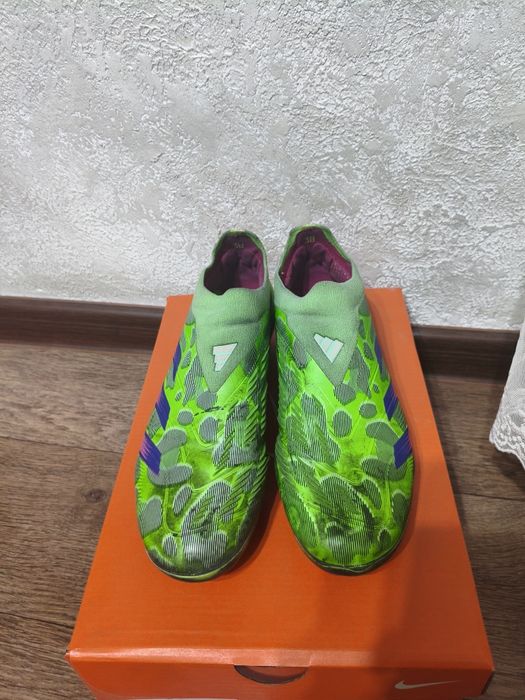 Продаю бутсы Adidas Predator