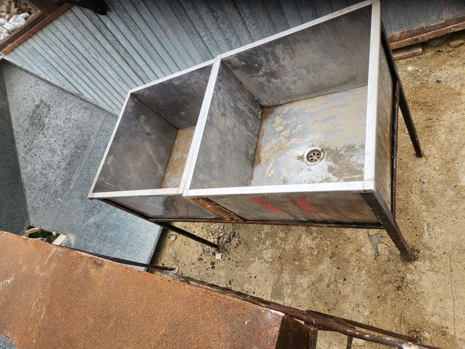 Моика асханаға,т.б сатылады