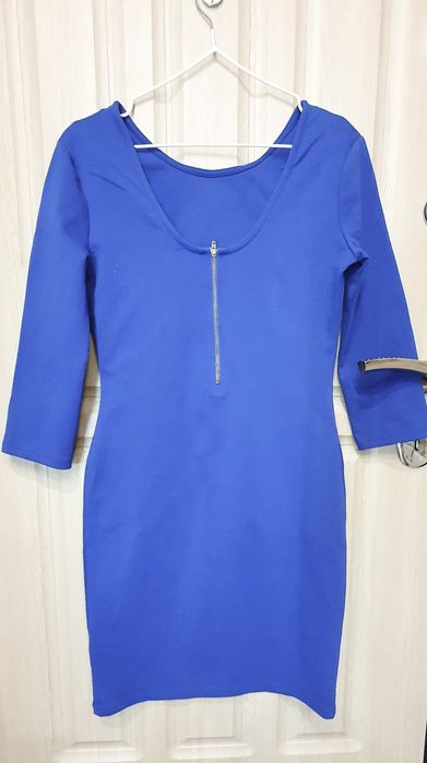 Женская одежда. Блузки, платья.