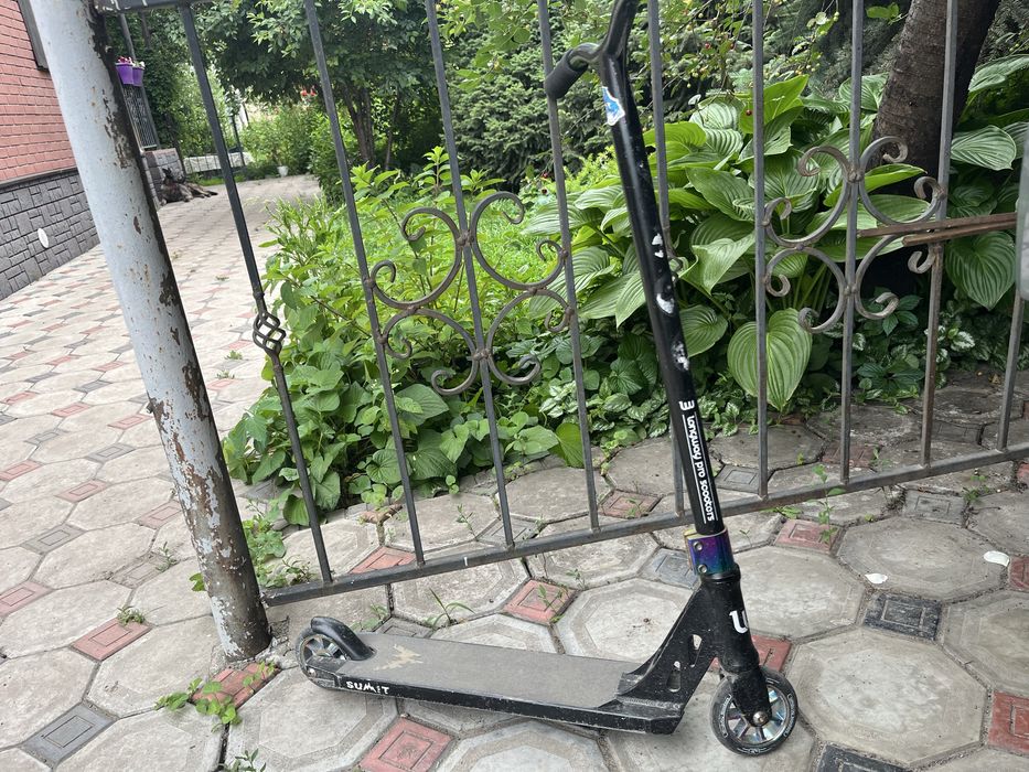 Продам трюковой самокат, в отличном состоянии.