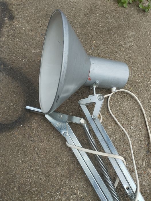 Стара чертожна лампа