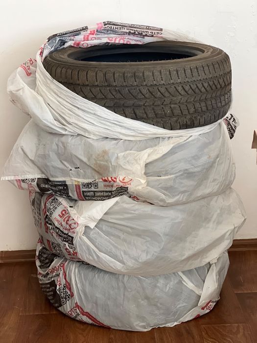 Продам 4 шины всесезонка