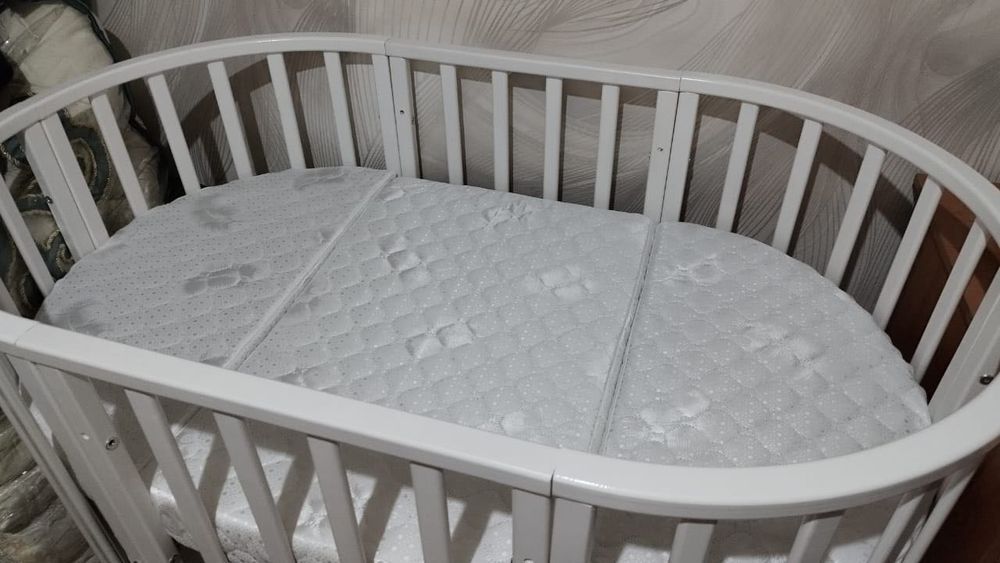 Детская кровать с матрасом