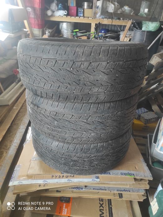 Шины на автомобиль.