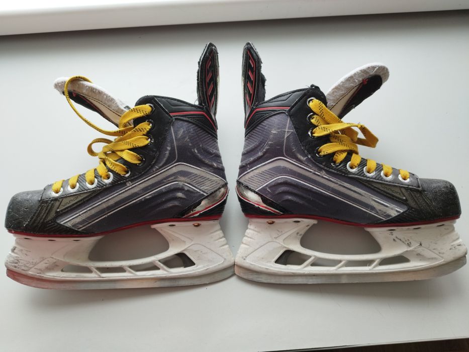 Хоккейные коньки Bauer x600