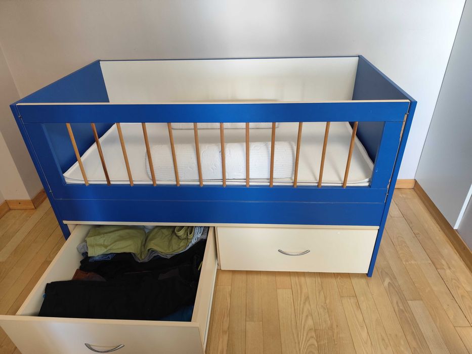 Продавам бебешко/ детско легло с матрак Яташ Yatas