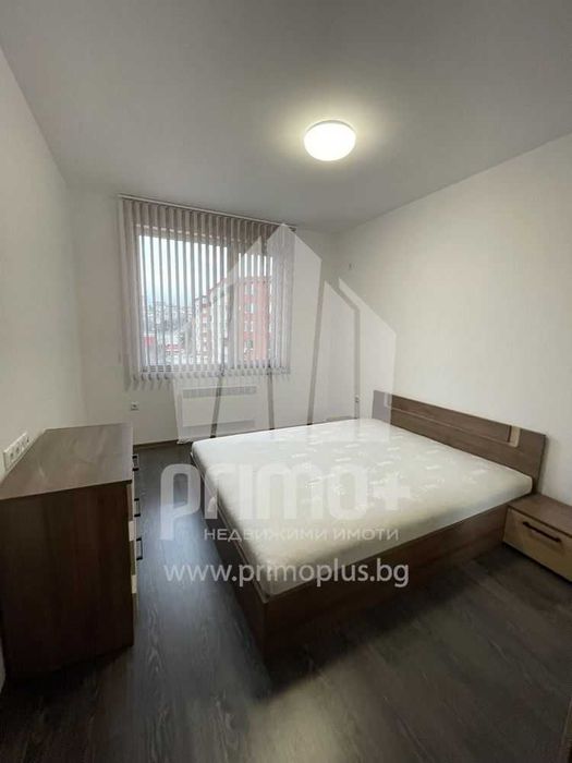 Хол, спалня, кухня ново строителство