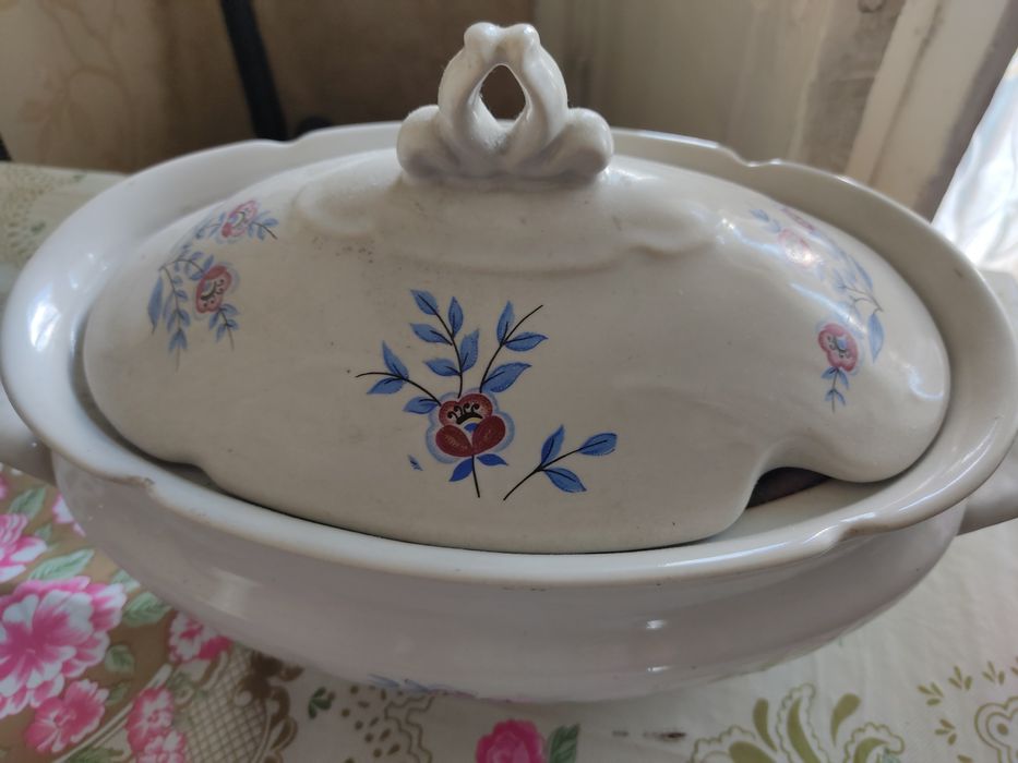 Супница посуда.                                 .