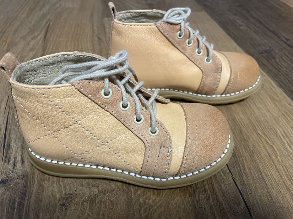 Ghete fetite neimblanite piele naturala marimea 24