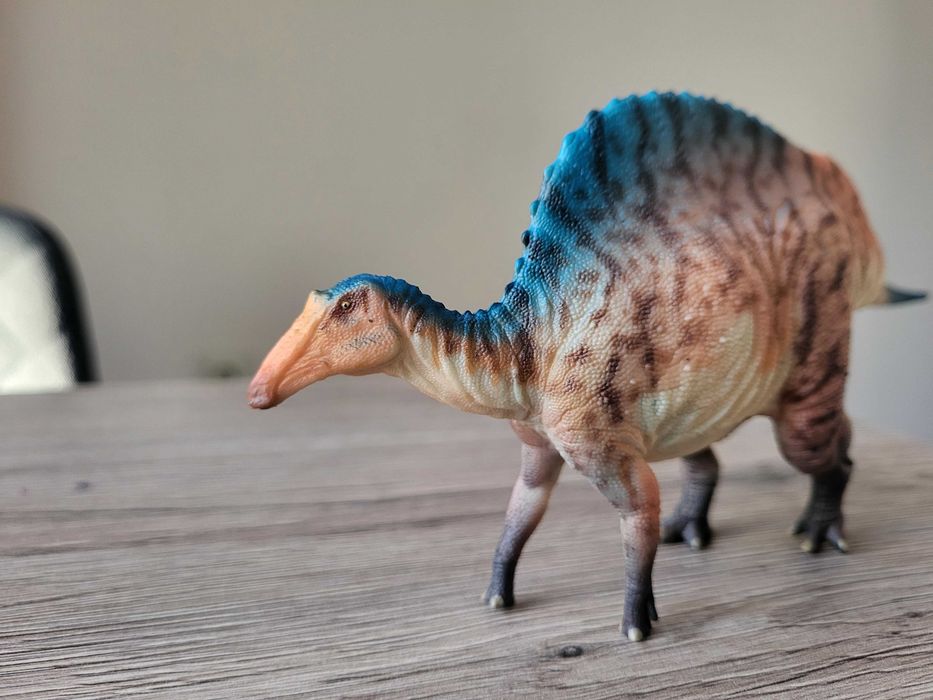 Фигура на динозавър Ouranosaurus nigeriensis