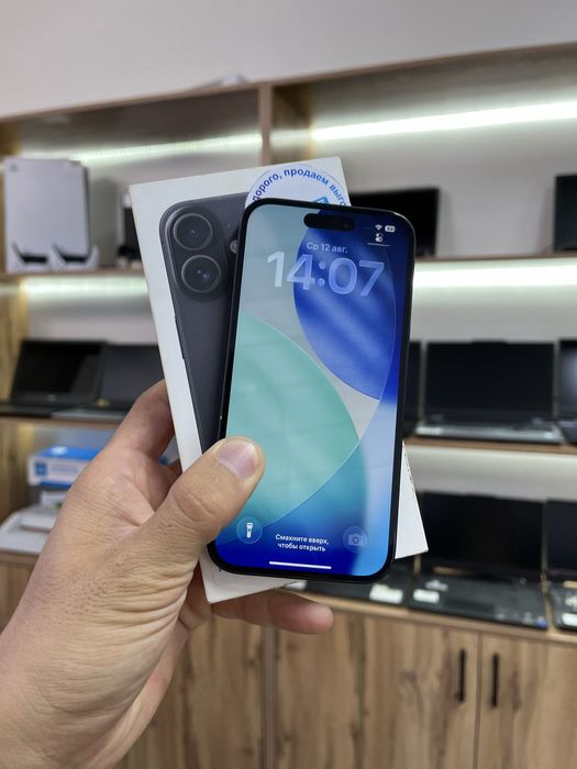 Телефон iPhone 16