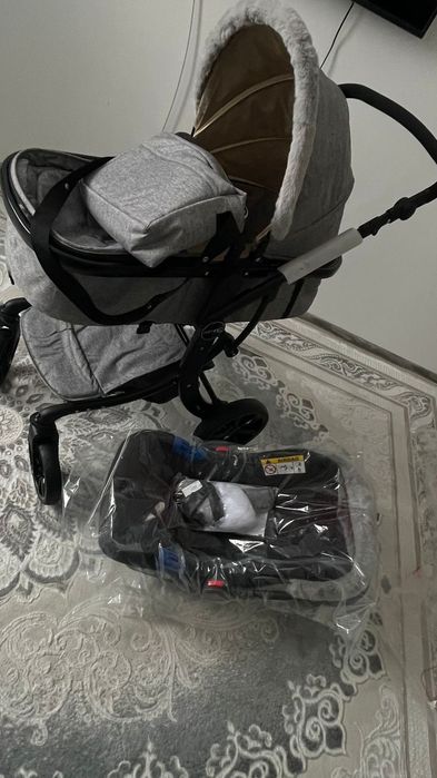 Детская коляска новая