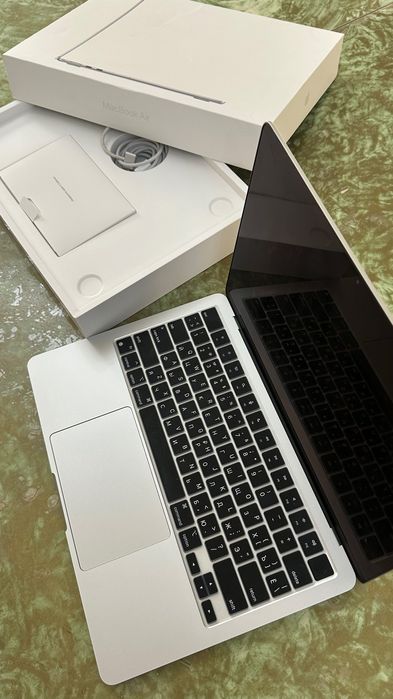 Apple MacBook Air M2 13.6” (2022) 8GB