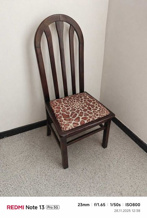 Продавам столове