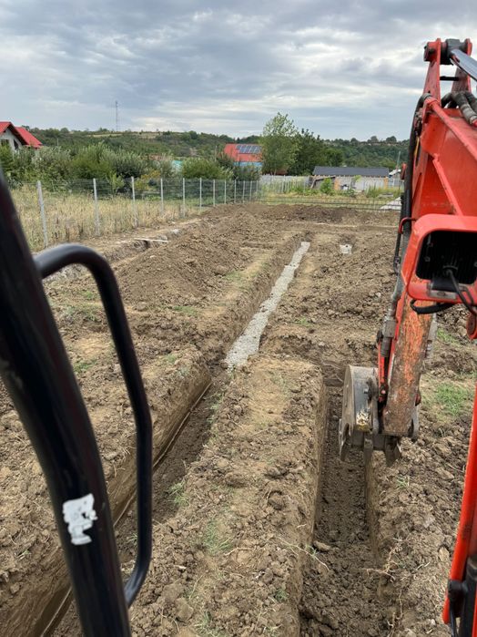 Prestări servicii cu miniexcavator +picon 2,3t și 3,5 t basculantă