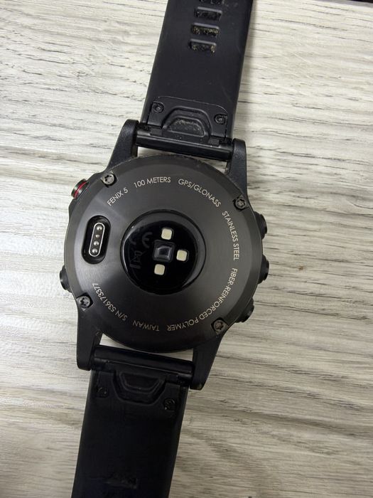 Продам часы garmin fenix 5